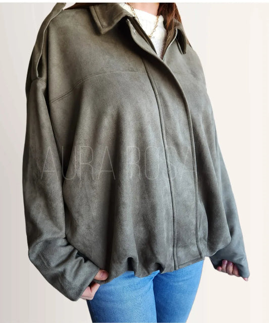 Chaqueta Mujer Verde Oliva Tipo Gamuza – Estilo Moderno | Aura Rosa