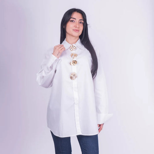 Blusa Blanca Oversize con Maxi Prendedores Dorados