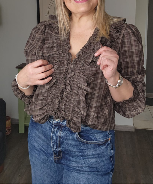 Blusa Italiana Cuadrillé Café con Vuelos