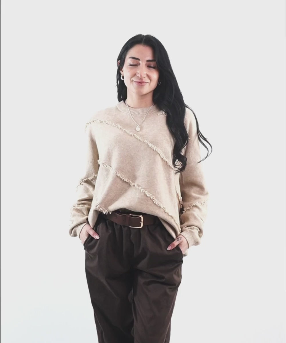 Sweater Italiano Beige con Flecos