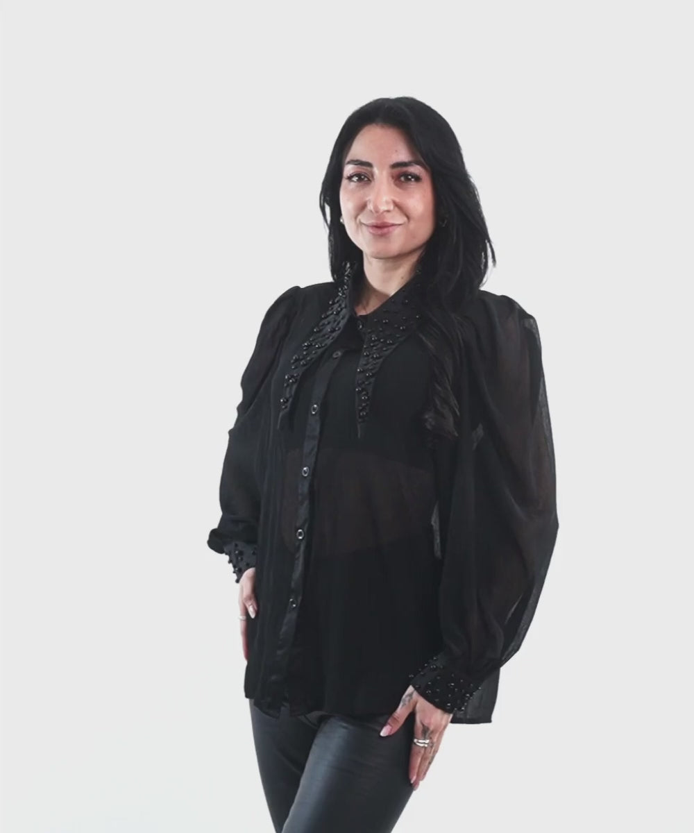 Blusa Negra Transparente con Perlas