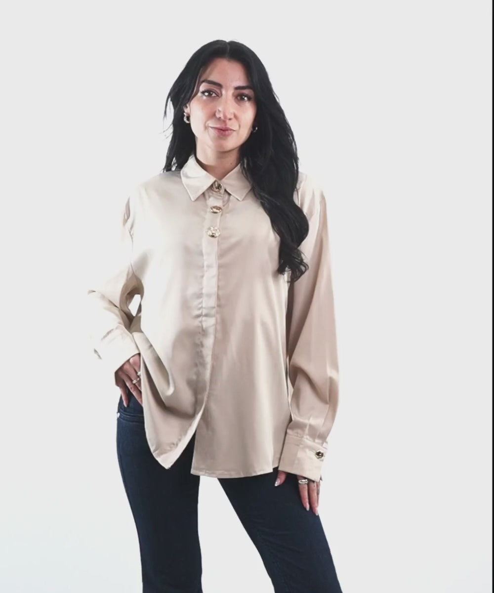 Blusa Italiana Beige Botones Dorados